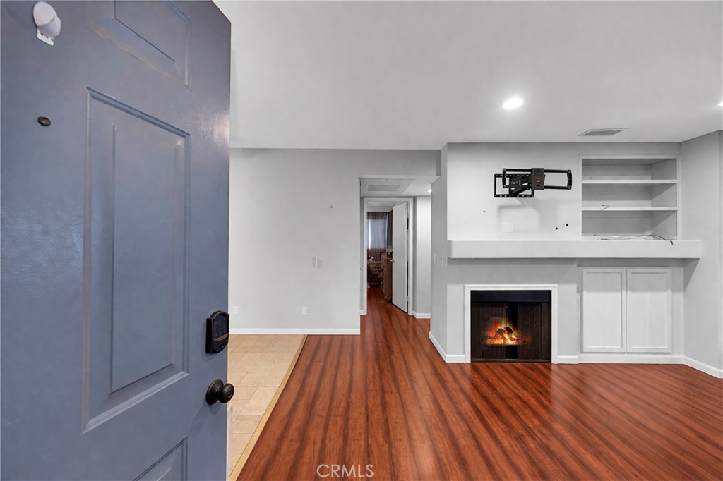 111 S Lakeview 111D