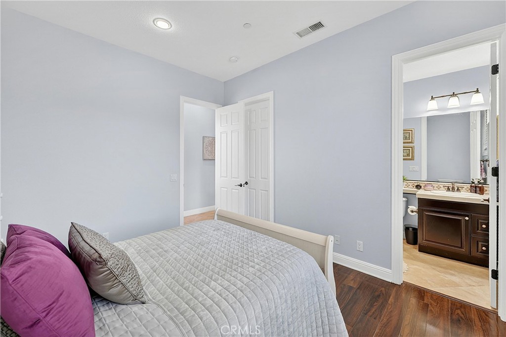 4093 Santa Anita