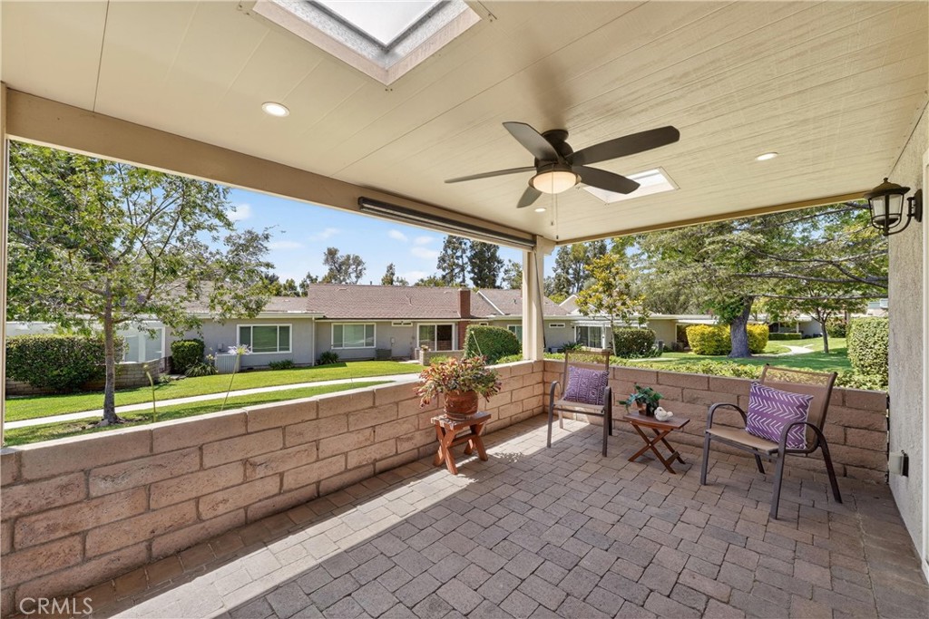 1213 Woodside