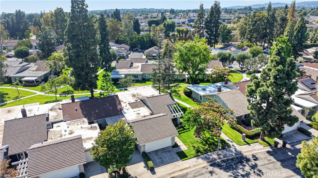 1213 Woodside