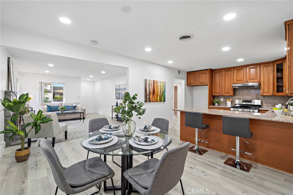 14706 Dunton