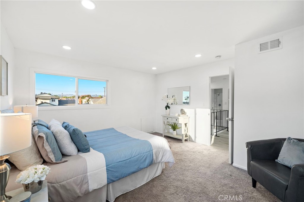 14706 Dunton