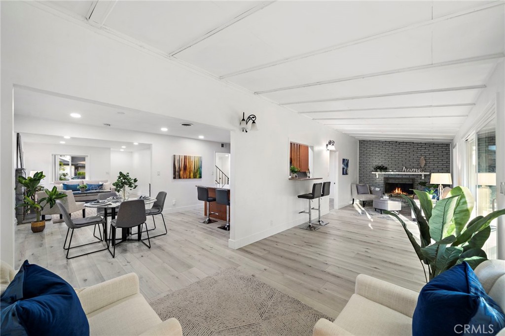 14706 Dunton