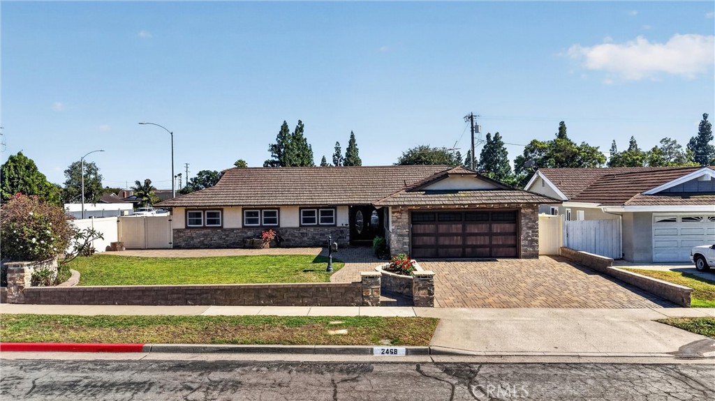 2458 E Powhatan
