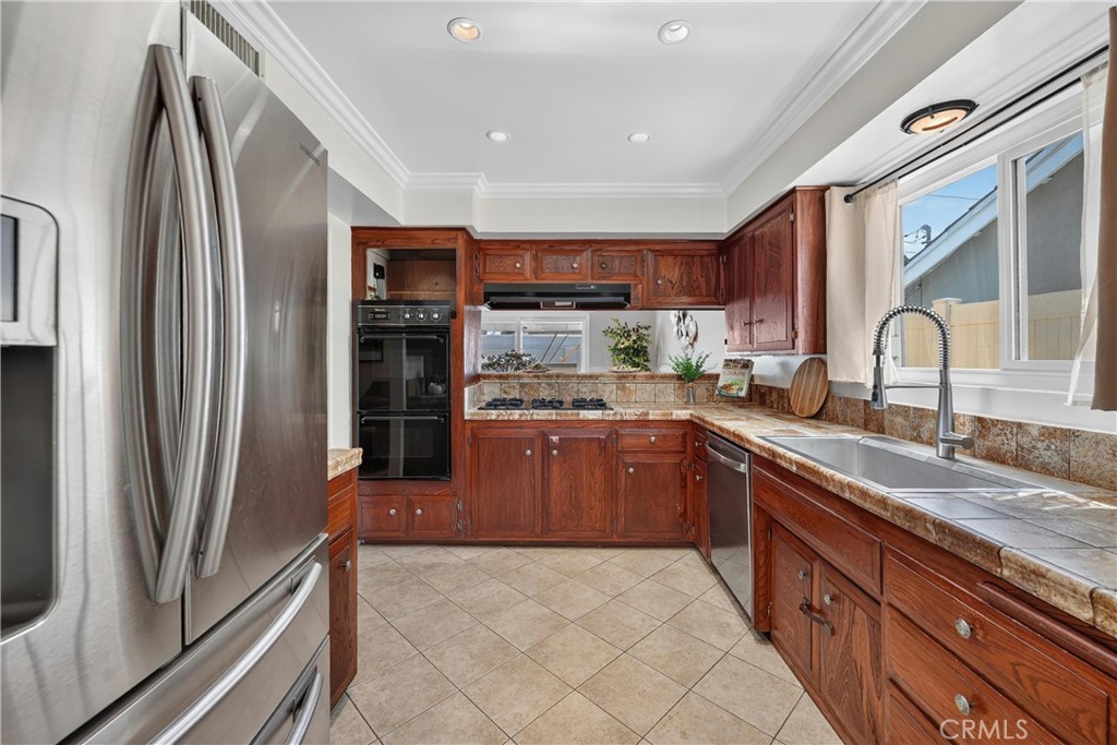 2458 E Powhatan