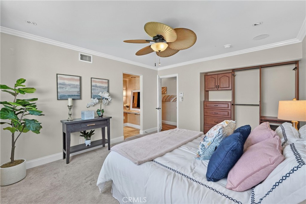 2458 E Powhatan