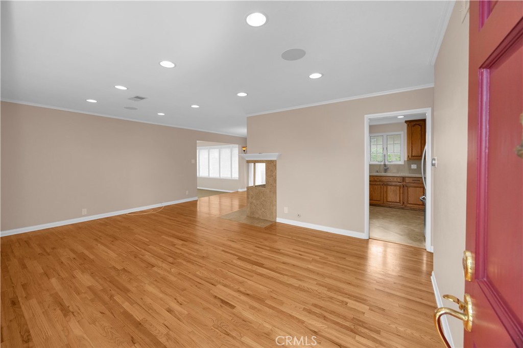 10751 Allen