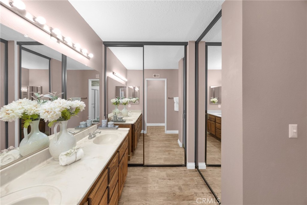 3670 Sherwood