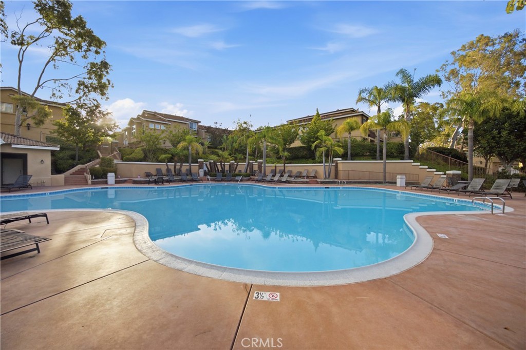 1059 S Positano