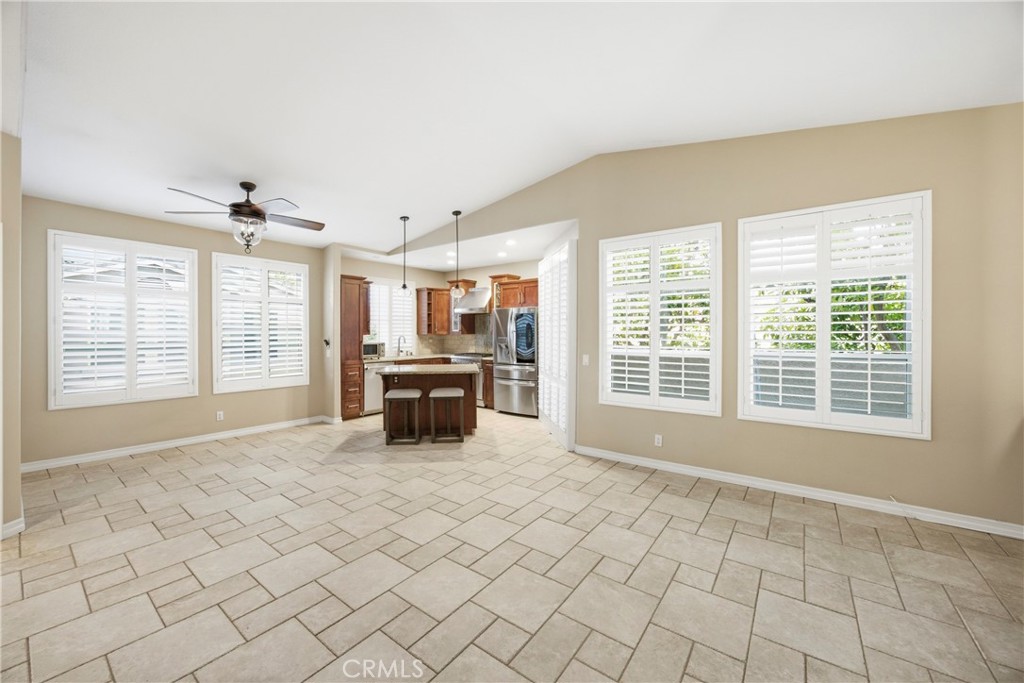 1059 S Positano