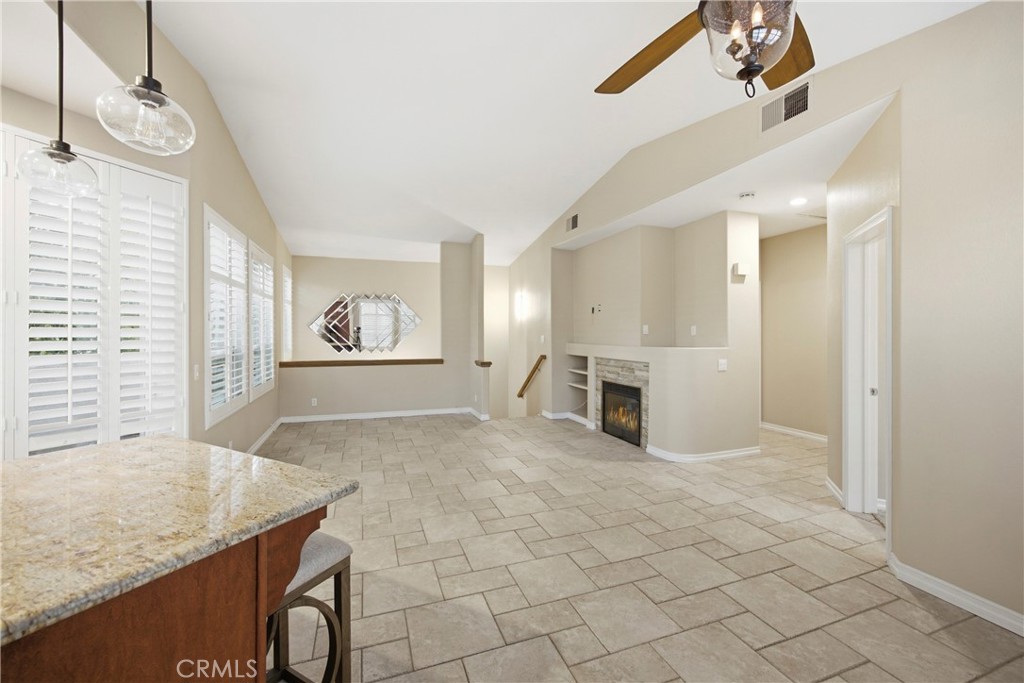 1059 S Positano