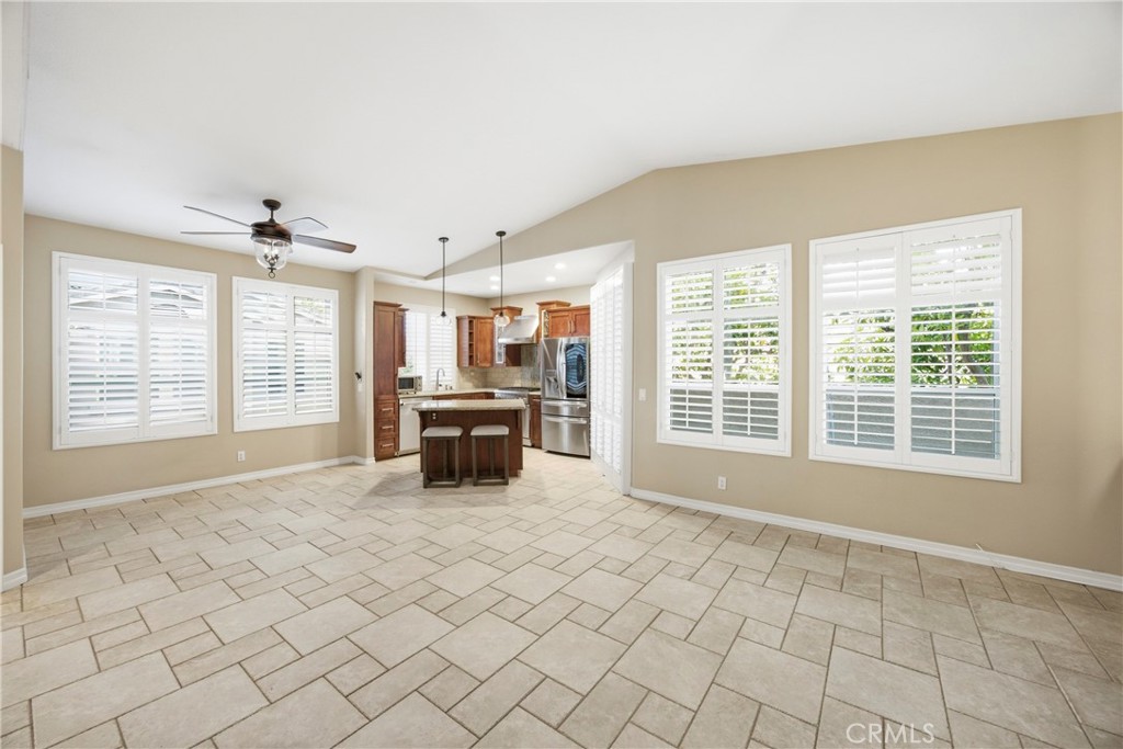 1059 S Positano