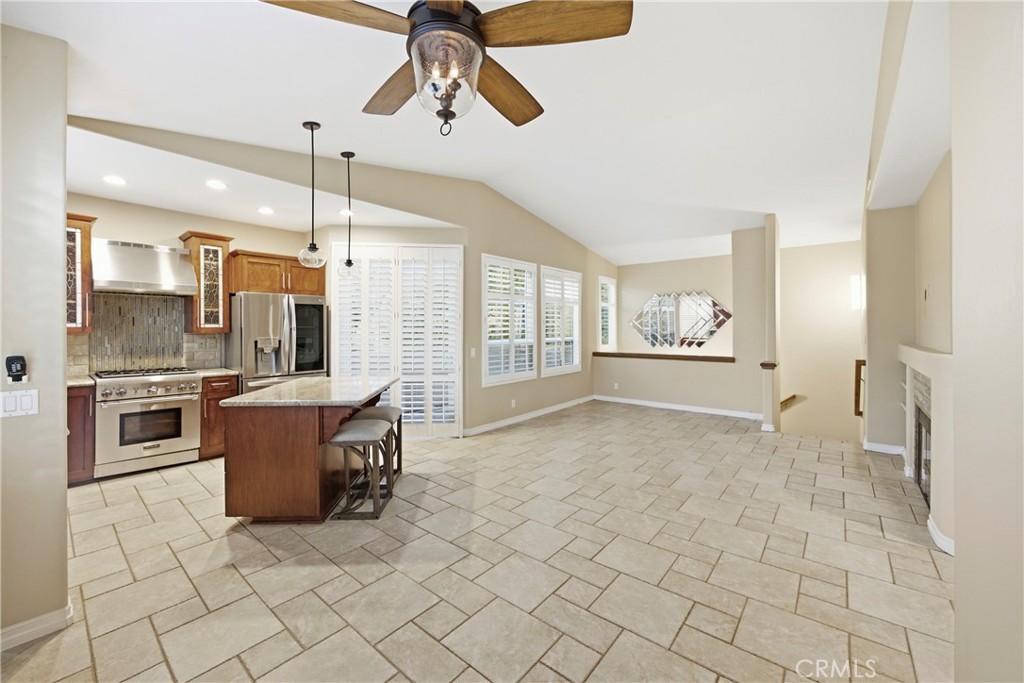 1059 S Positano