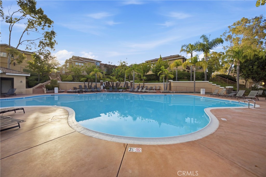 1059 S Positano