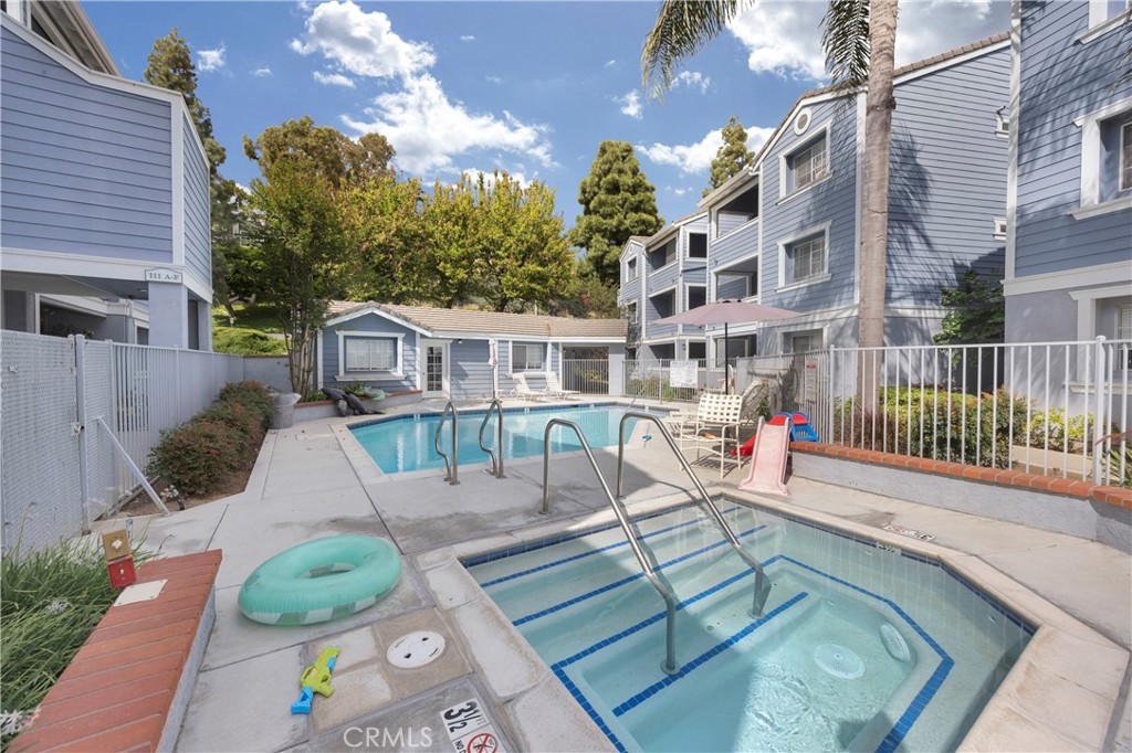 111 S Lakeview