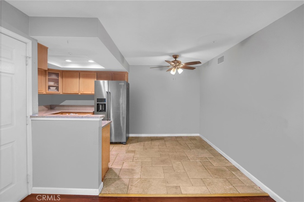 111 S Lakeview