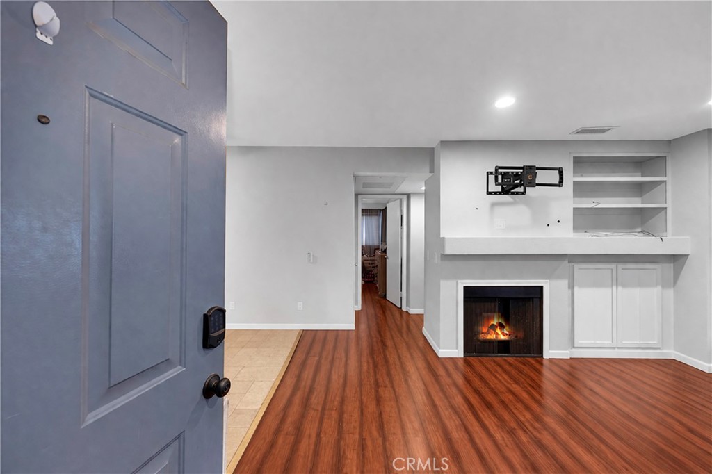 111 S Lakeview