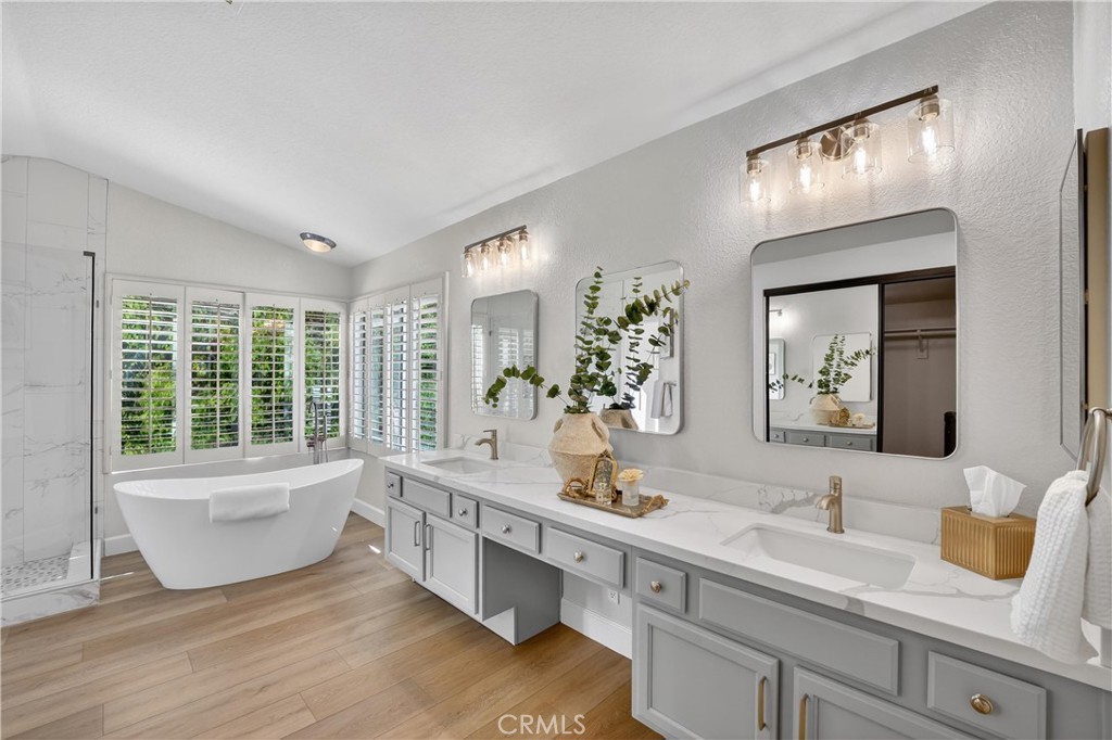 5515 Camino Vista