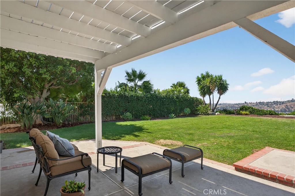 5515 Camino Vista