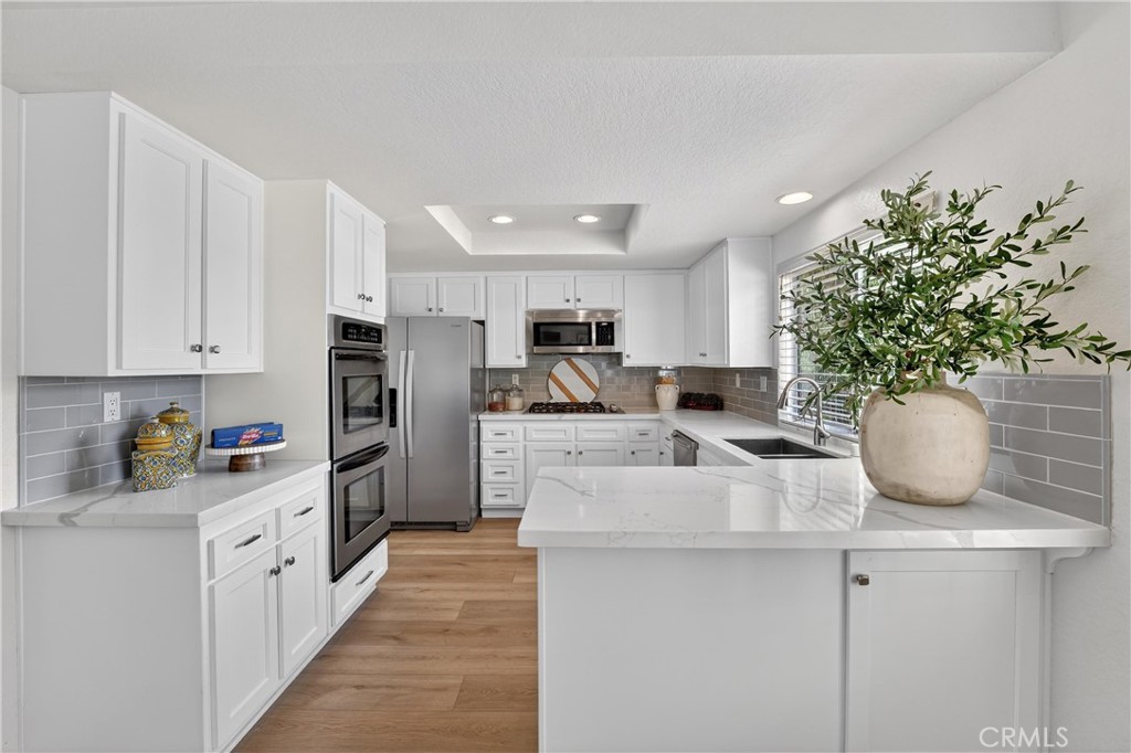 5515 Camino Vista