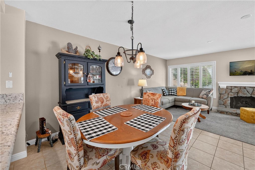 5037 #5 E Almond Avenue 32