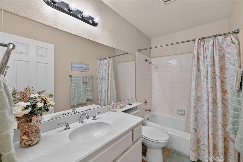 5037 #5 E Almond Avenue 32
