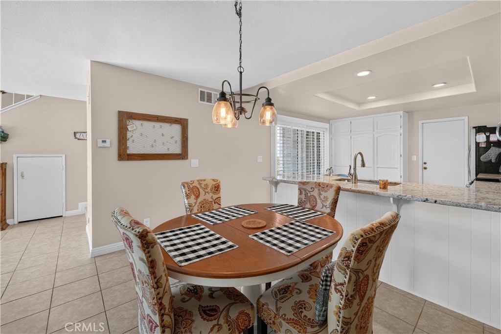 5037 #5 E Almond Avenue 32