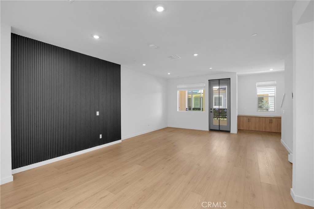 32078 Paseo Vibrante