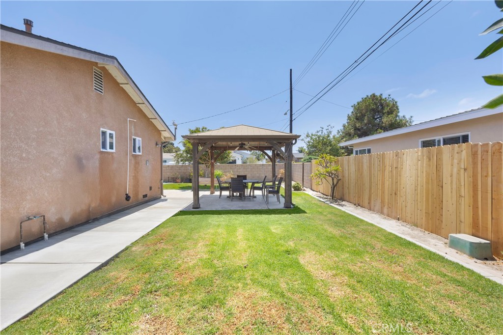 1521 S Dallas