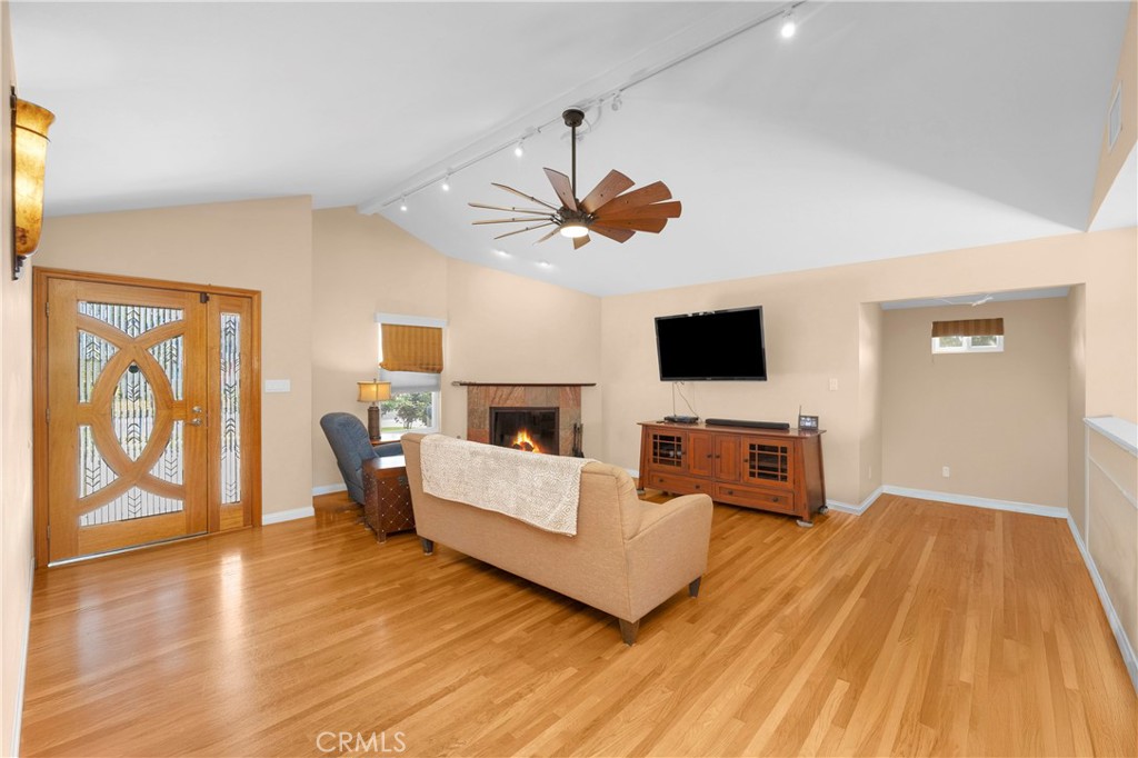 1521 S Dallas