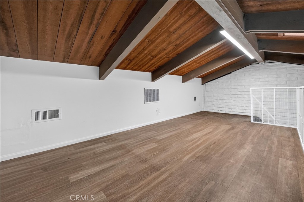 5068 Lakeview