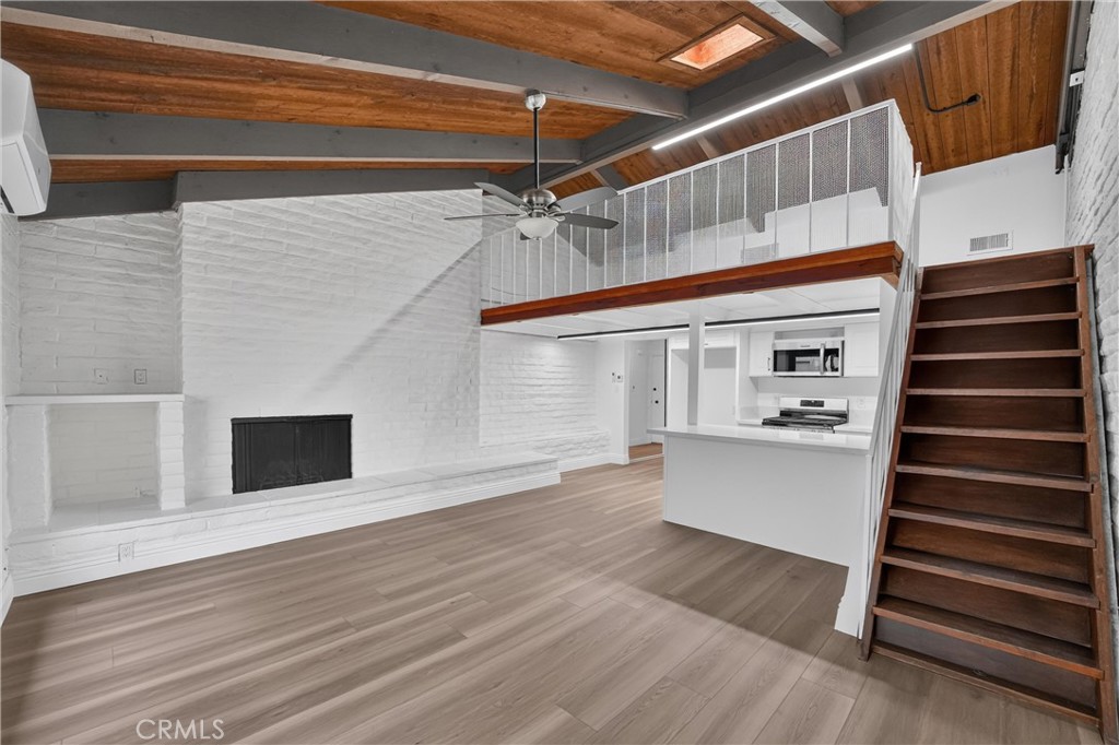 5068 Lakeview