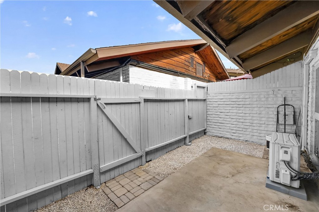 5068 Lakeview