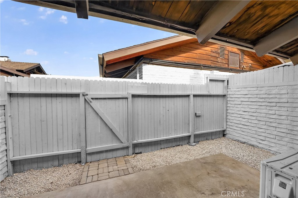 5068 Lakeview