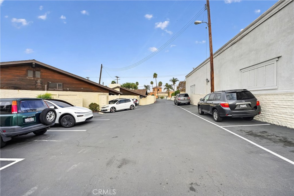 5068 Lakeview