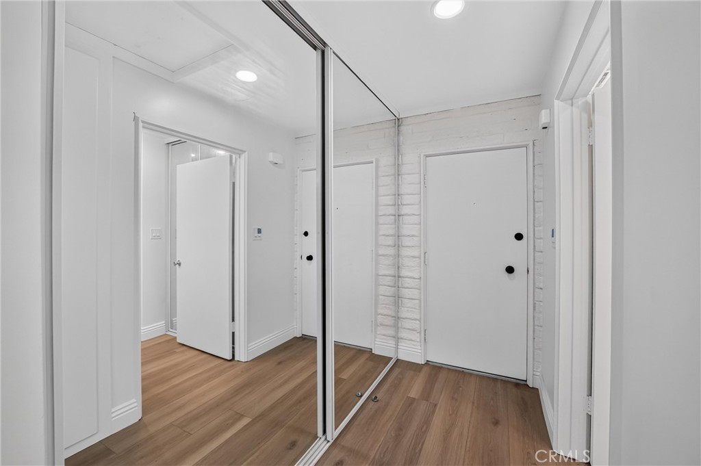 5068 Lakeview