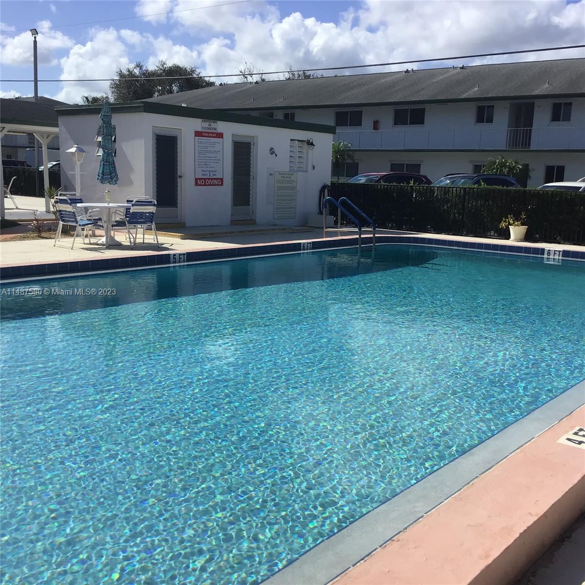 5 Westwood Ave # 106D
