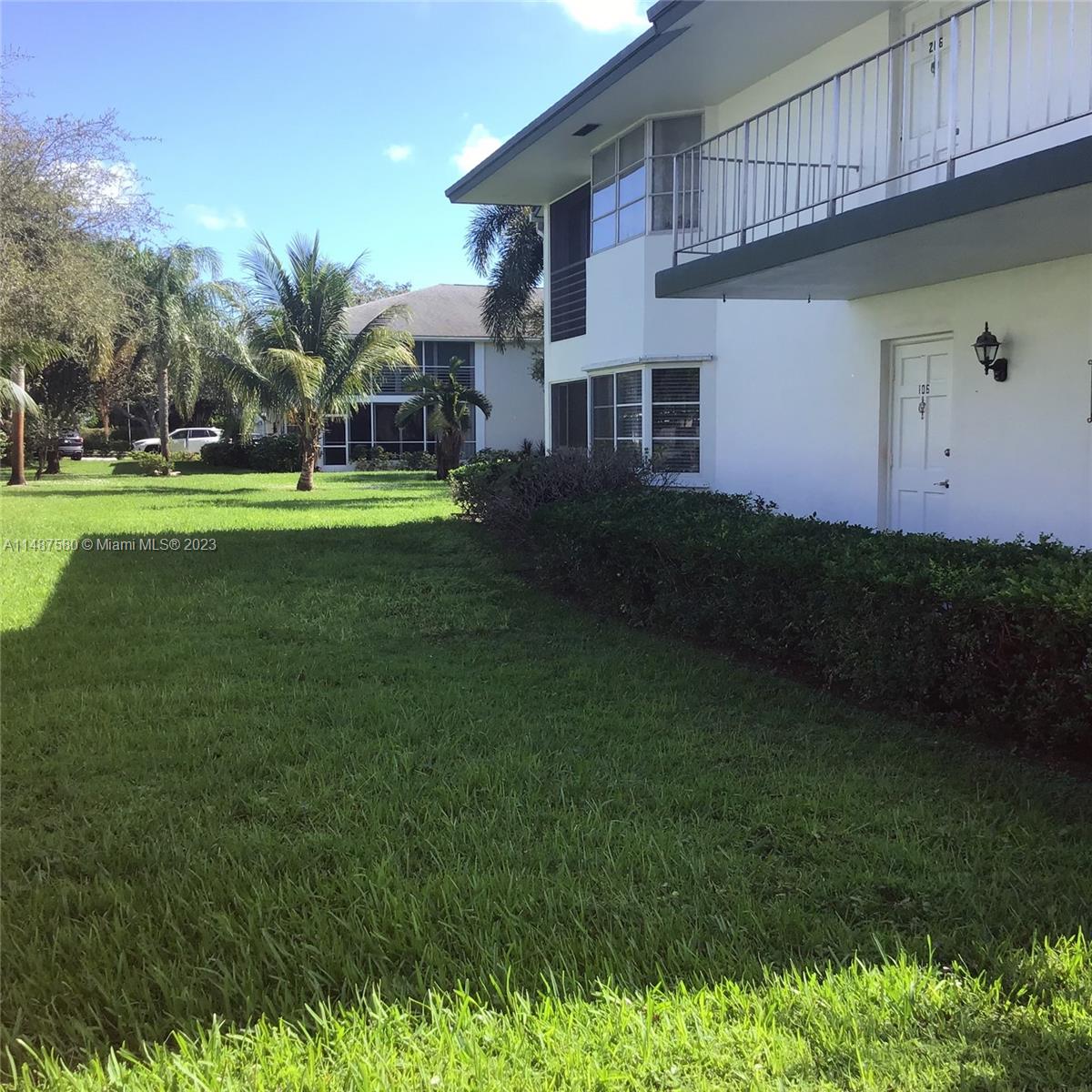 5 Westwood Ave # 106D