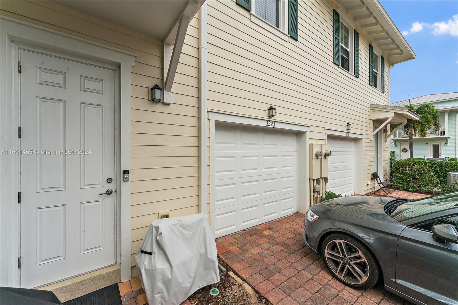 3223 Hemingway Dr