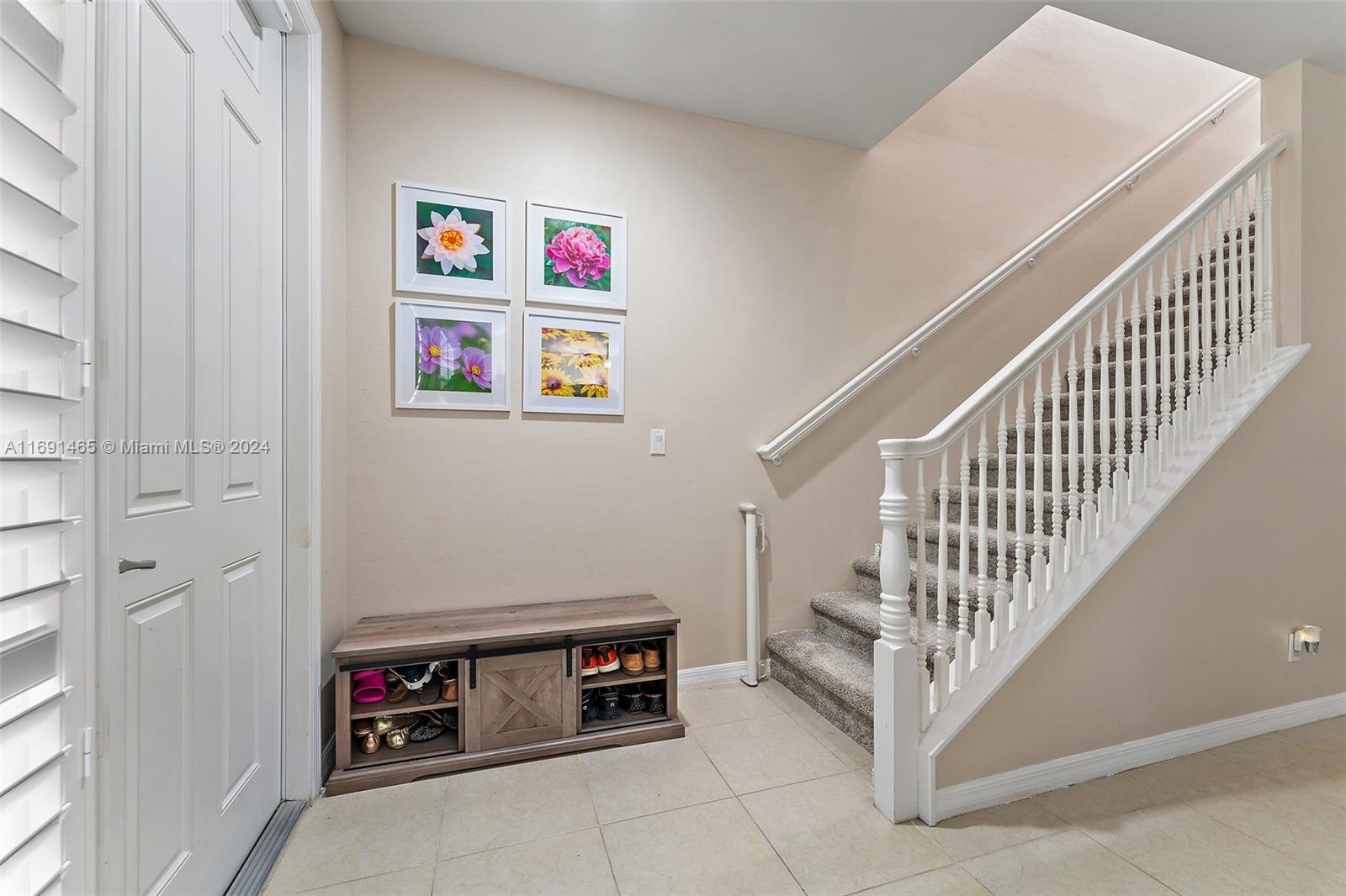 3223 Hemingway Dr