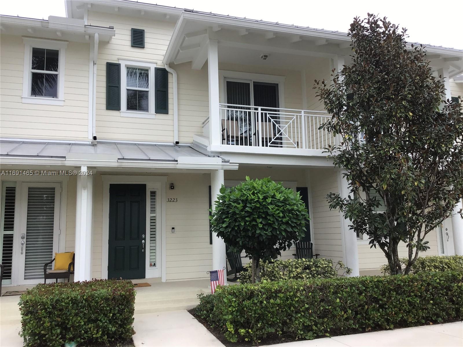 3223 Hemingway Dr