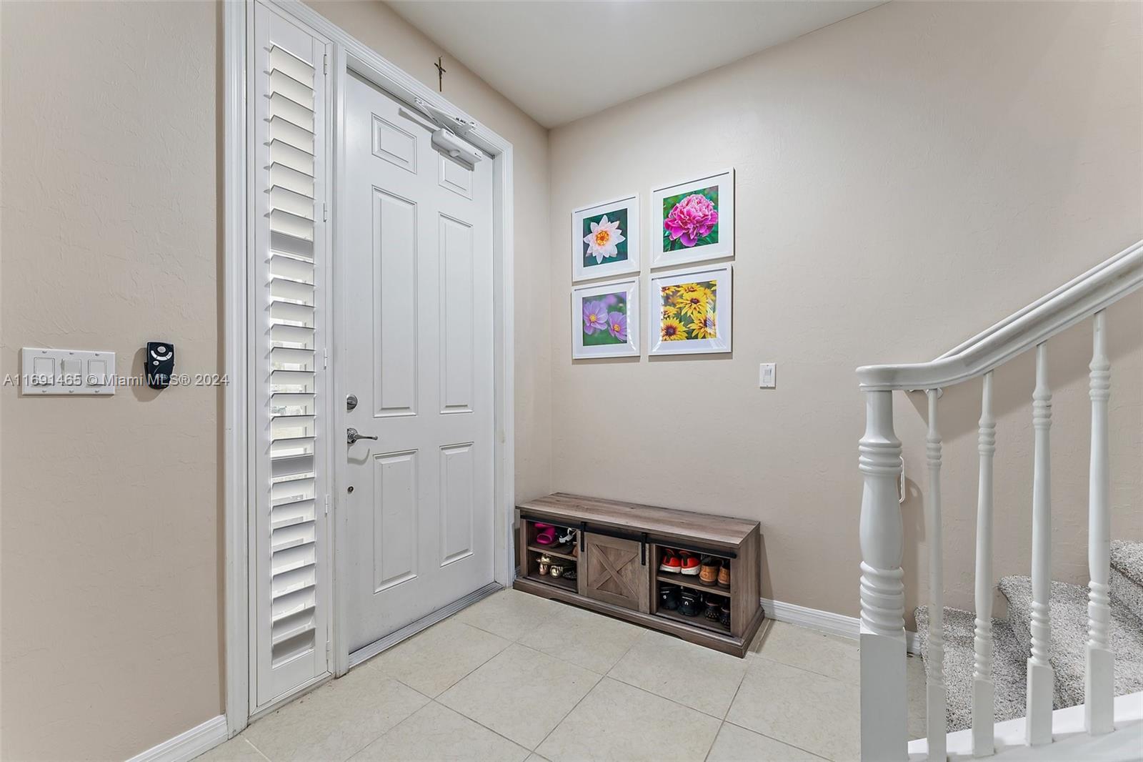 3223 Hemingway Dr