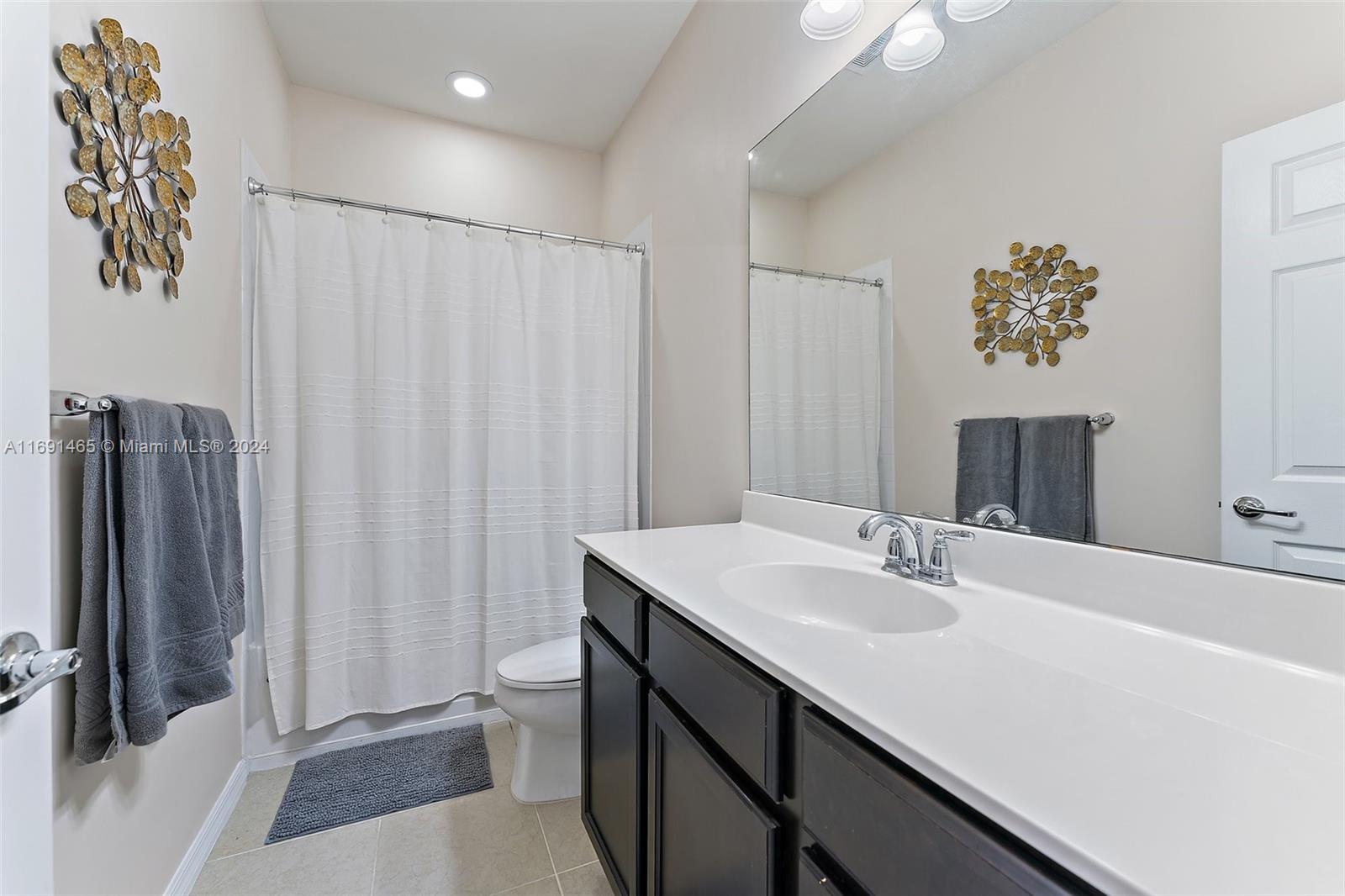 3223 Hemingway Dr