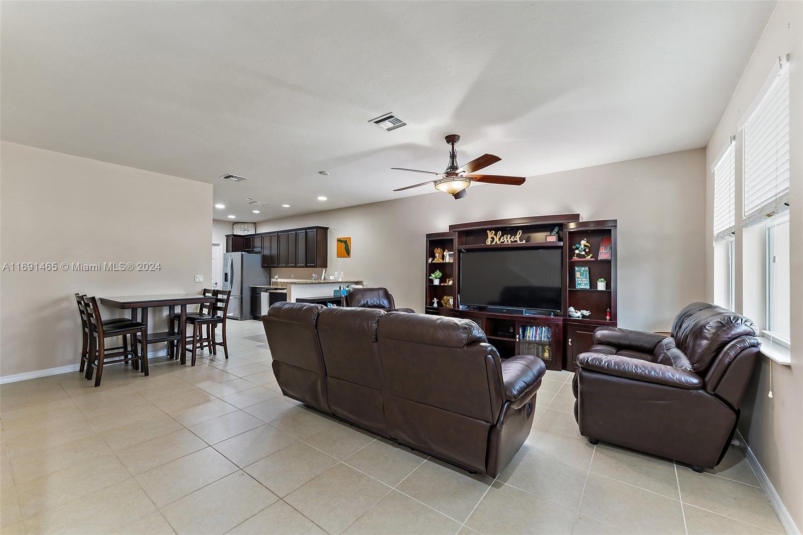 3223 Hemingway Dr