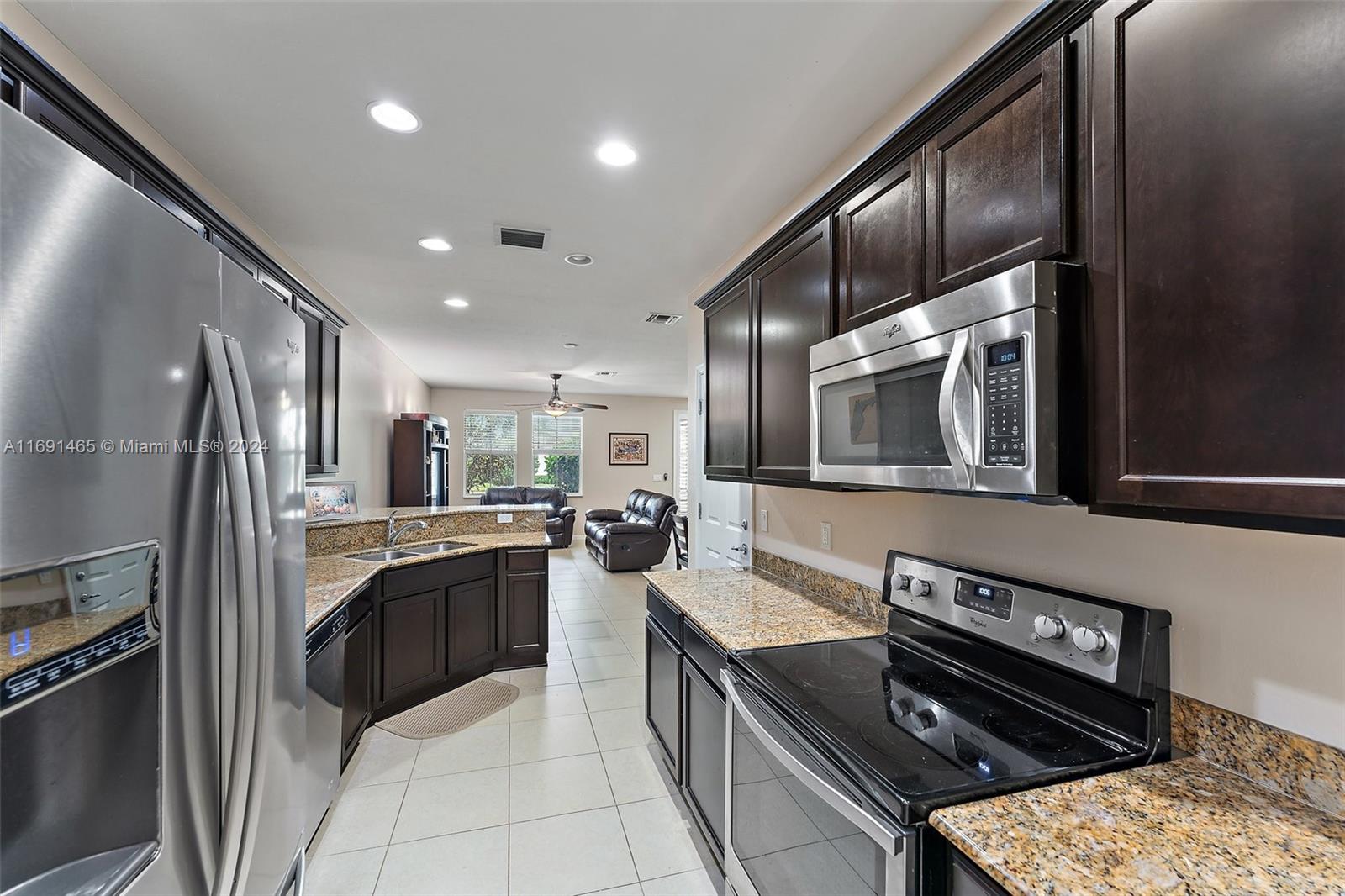 3223 Hemingway Dr