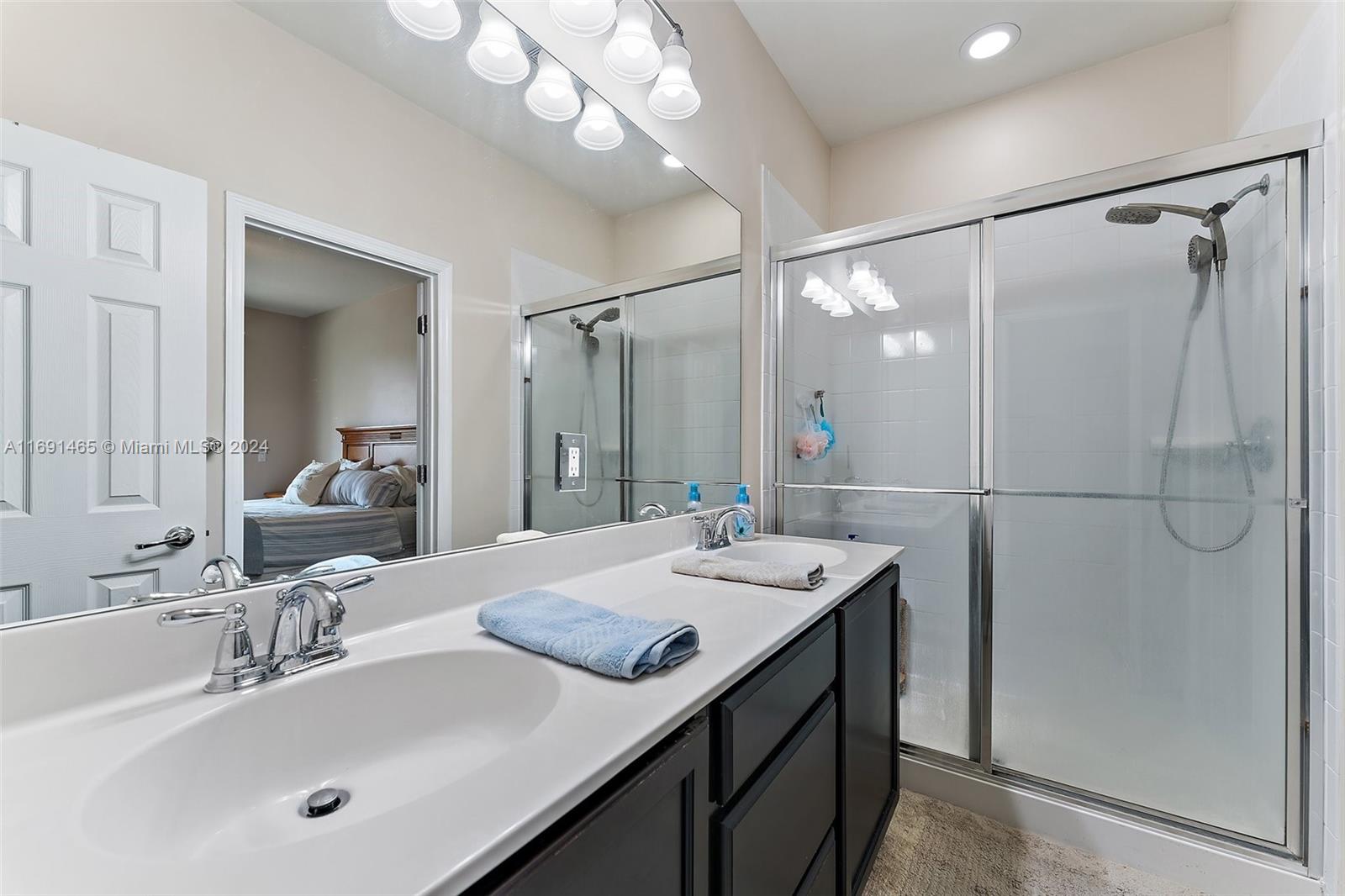 3223 Hemingway Dr
