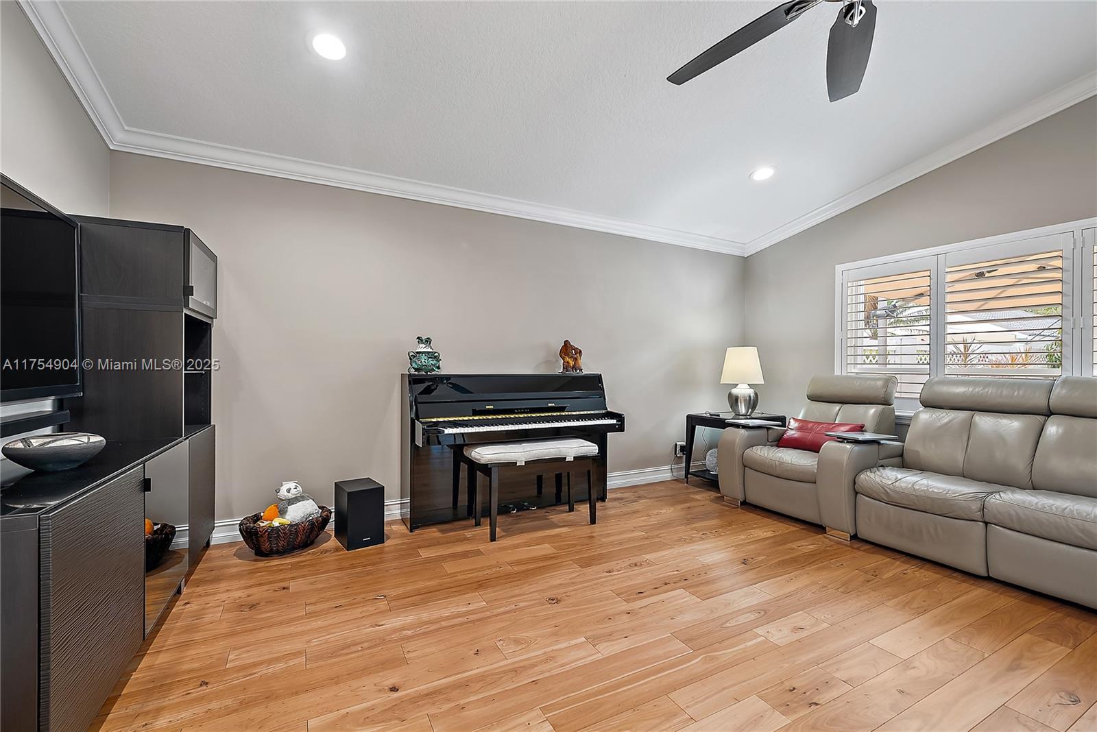 111 Waterbridge Ln
