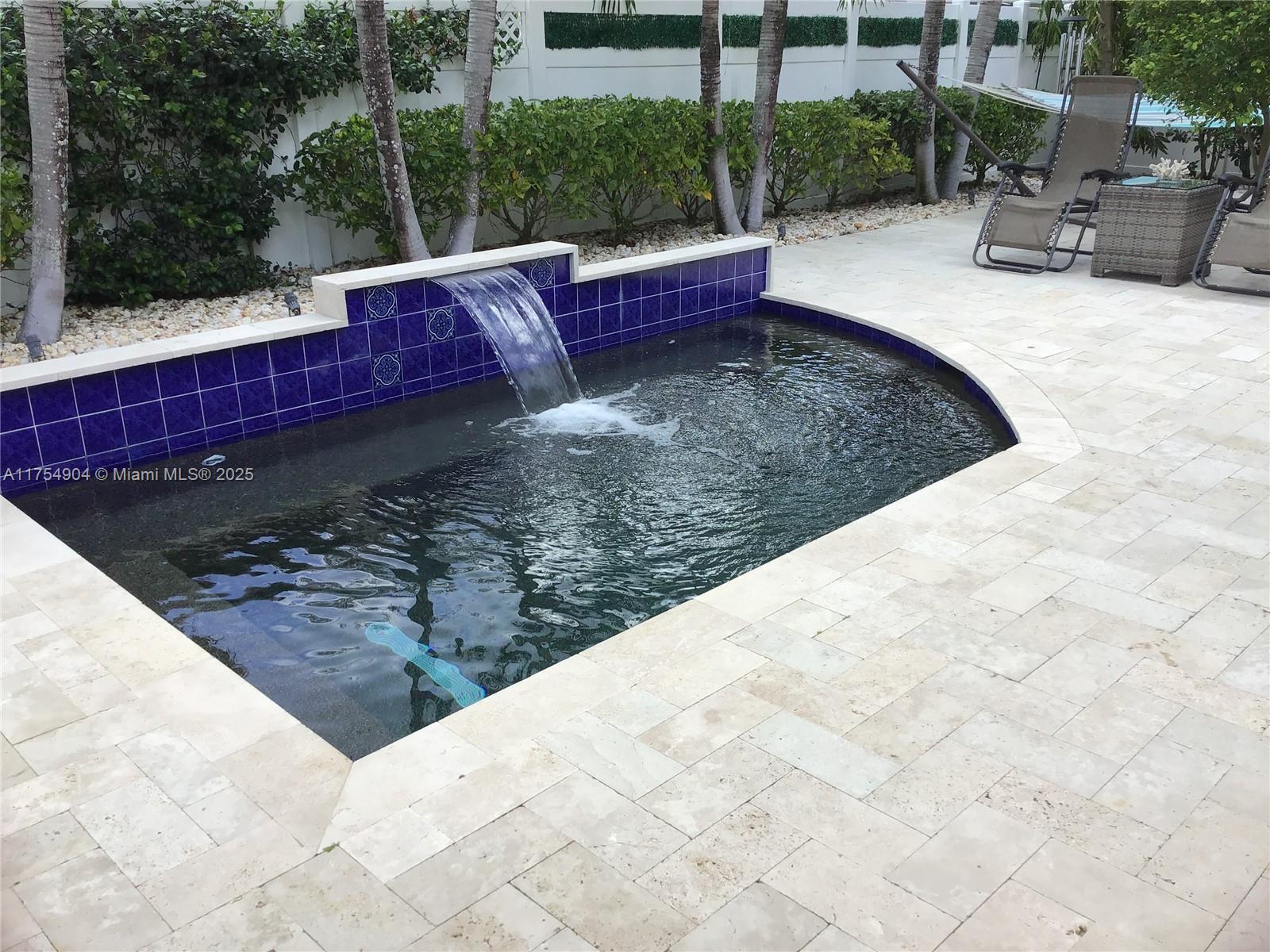 111 Waterbridge Ln