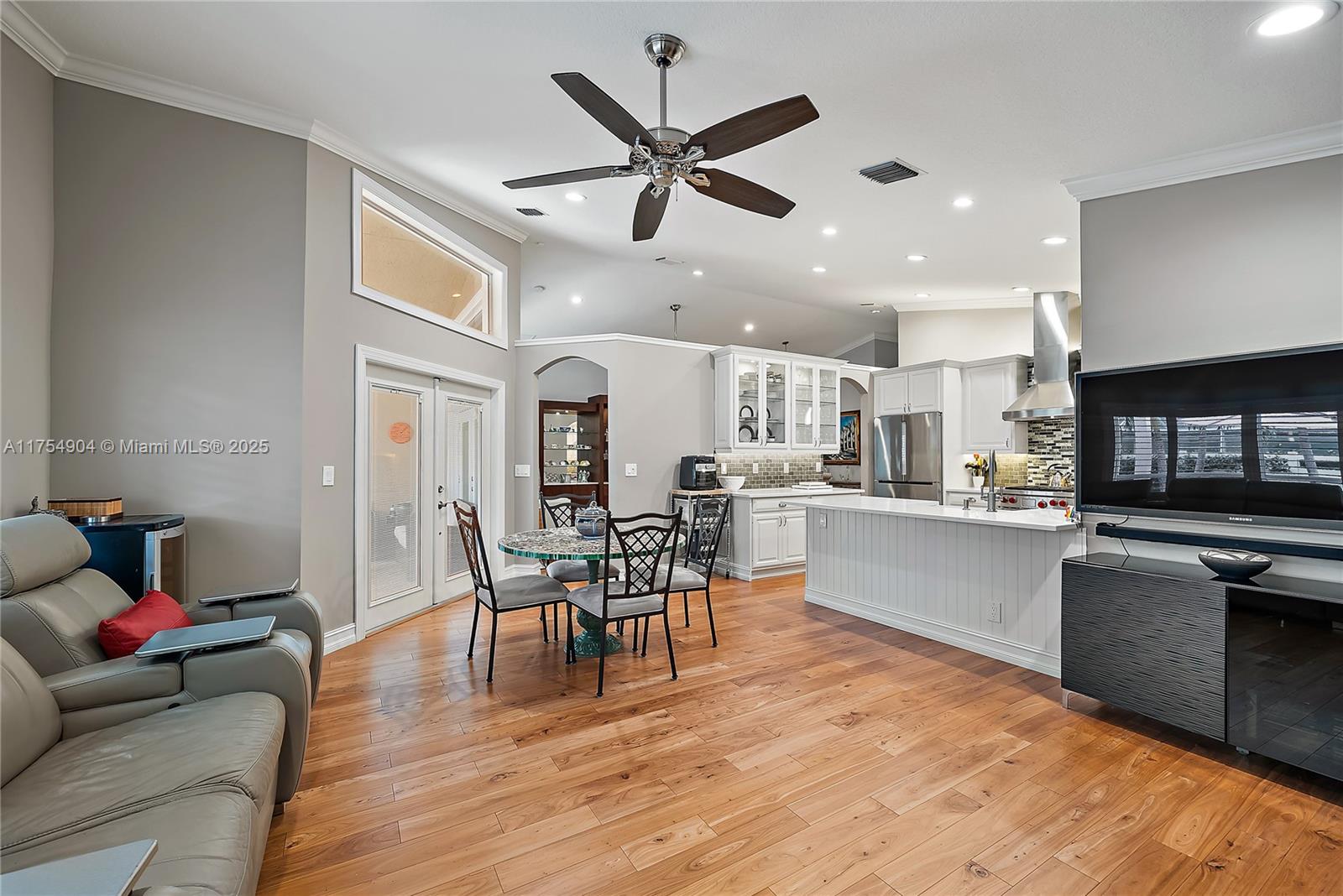 111 Waterbridge Ln