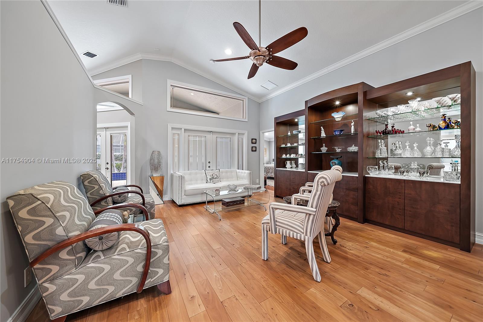 111 Waterbridge Ln